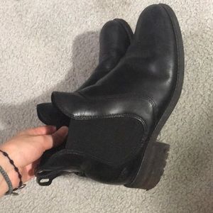 UGG Chelsea boot